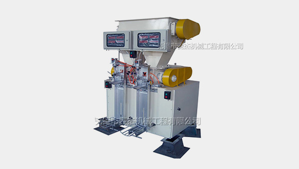 麥杰新研發(fā)F1550-B型箱式高壓真空閥口包裝機